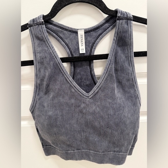 NWOT Zenana Washed Ribbed Seamless Racerback Tank W Bra Pas - Picture 2 of 3